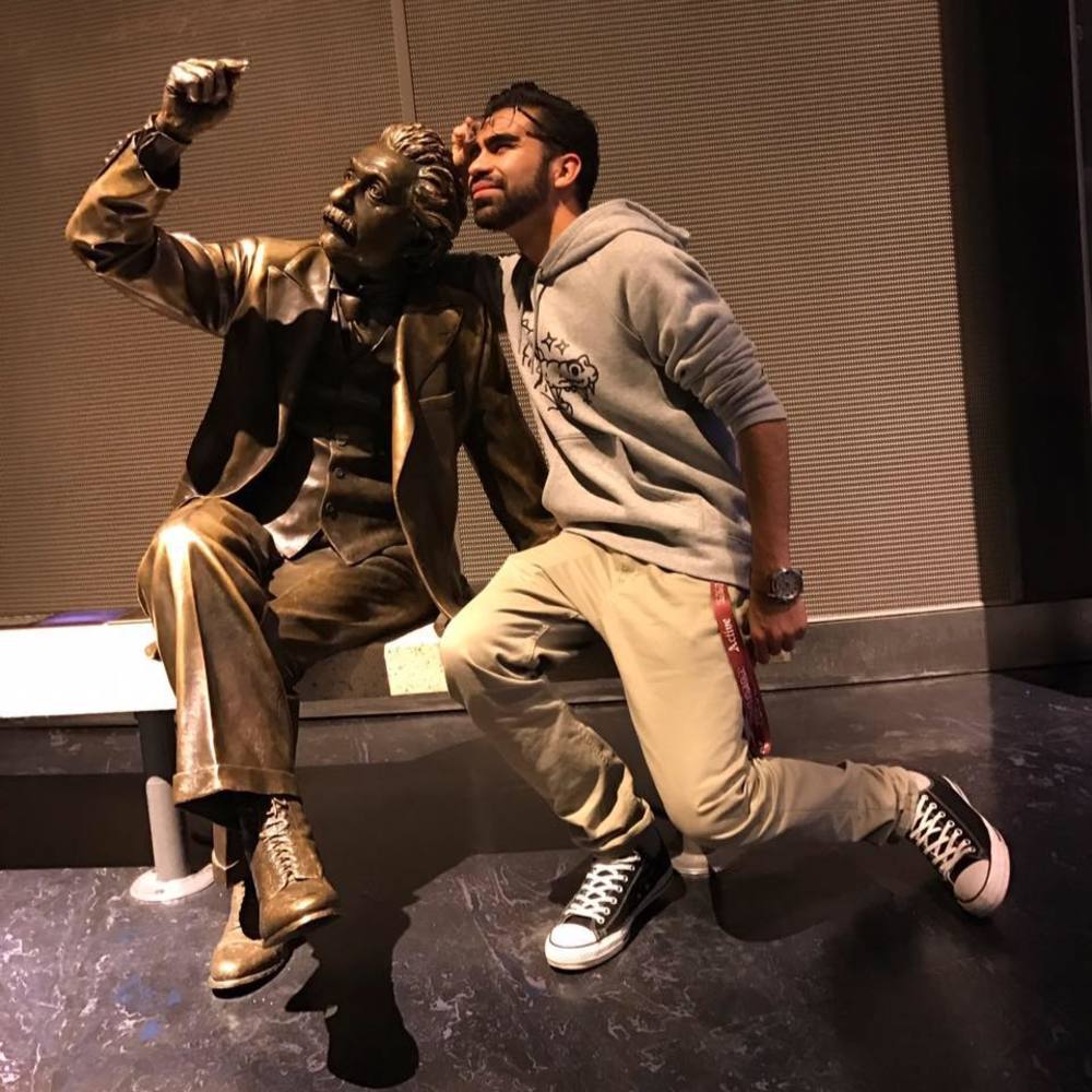 Meet your Posher, Gabriel